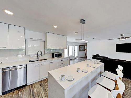 New Listing! Canal-front With Private Pool & Hot Tub Home