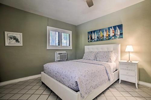 Updated And Private Oakland Park Home About 2 Mi To Beach