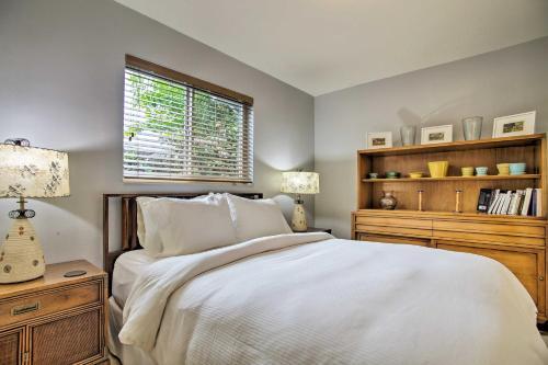 Ground-level Wilton Manors Home With Outdoor Oasis!
