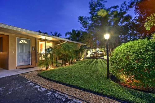 Modern Chic Home With Outdoor Oasis, 4 Mi To Beach!