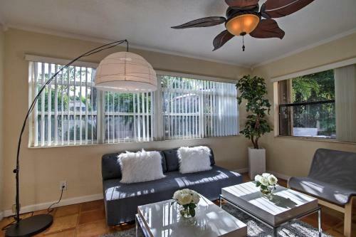 Modern Chic Home With Outdoor Oasis, 4 Mi To Beach!