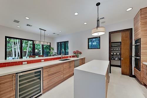 535ne25t Home