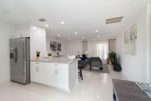 Dania Beach Beauty 3br With Hot Tub