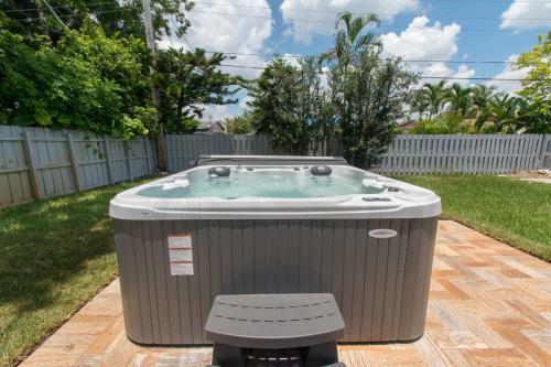 Dania Beach Beauty 3br With Hot Tub