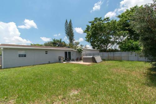 Dania Beach Beauty 3br With Hot Tub