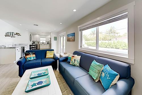 All-new Oasis - Private Pool & Outdoor Kitchen Home