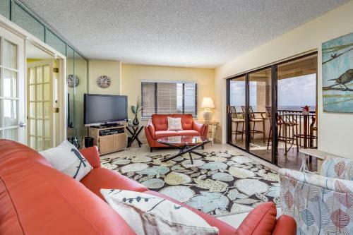 Apartamento Sandarac B610, 2 Bedrooms, Pool Access, Beach Front, Sleeps 4
