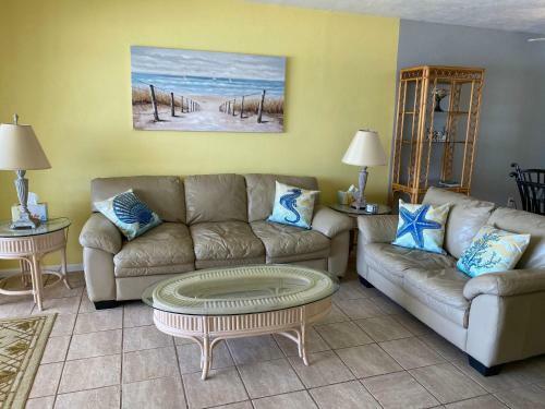 Carlos Pointe Beach Club By Coastal Vacation Properties