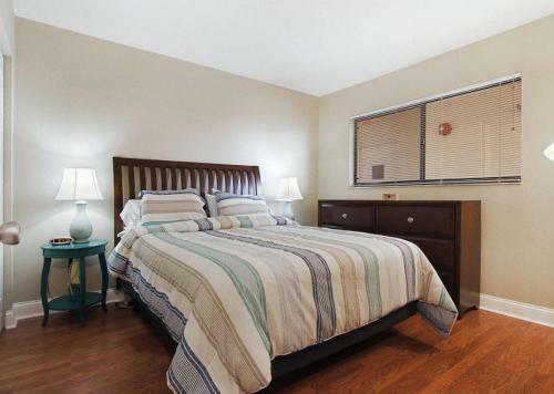 Carlos Pointe Beach Club By Coastal Vacation Properties