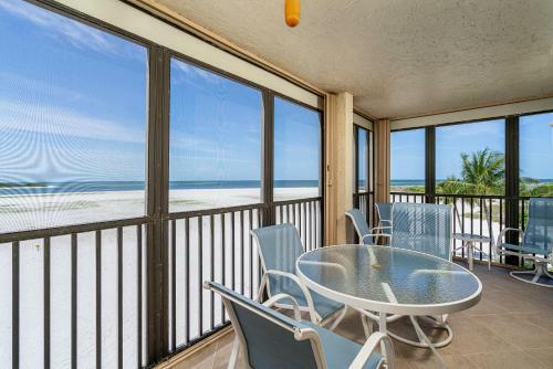 Carlos Pointe Beach Club By Coastal Vacation Properties