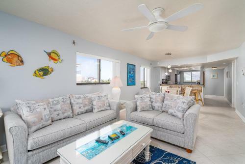 Carlos Pointe Beach Club By Coastal Vacation Properties