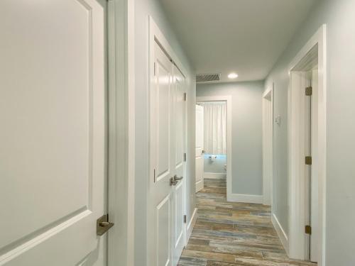 Beautiful New Construction Luxury Home, Close To The Beach!