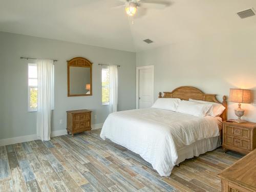 Beautiful New Construction Luxury Home, Close To The Beach!