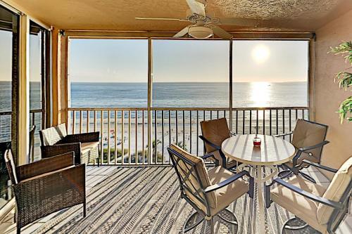 Apartamento Top-floor Beach Condo With Pools & Private Lanai Condo