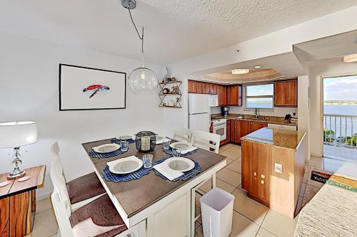 Apartamento Top-floor Beach Condo With Pools & Private Lanai Condo