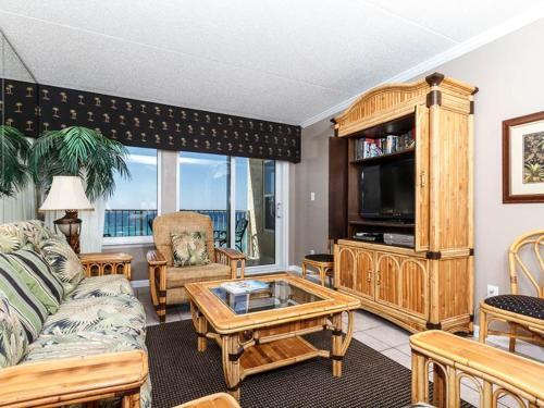 Island Echos 7th Floor Condos