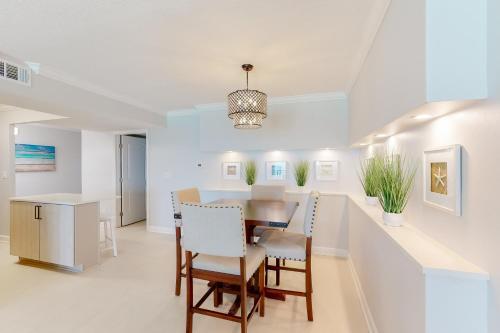 Island Echos 7th Floor Condos