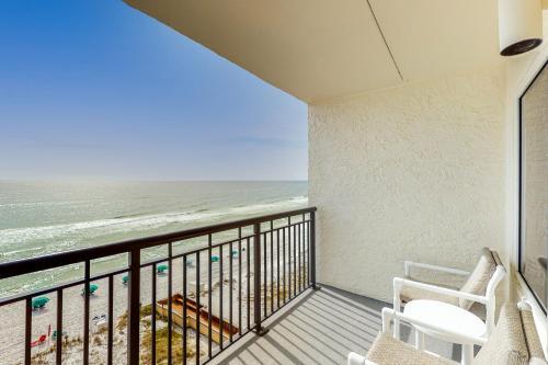 Island Echos 7th Floor Condos