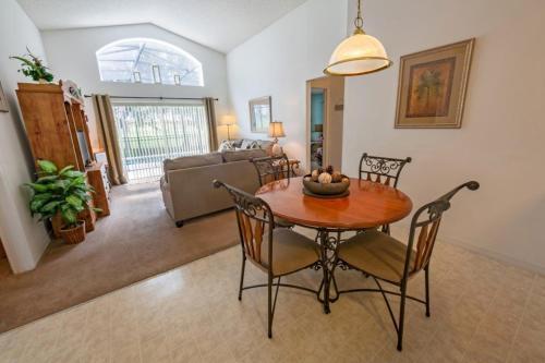 Gated Country Club Private Pool Home! Home