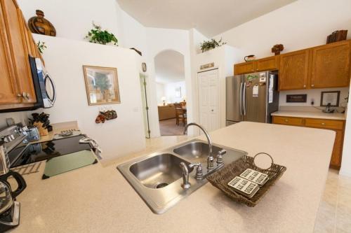 Gated Country Club Private Pool Home! Home