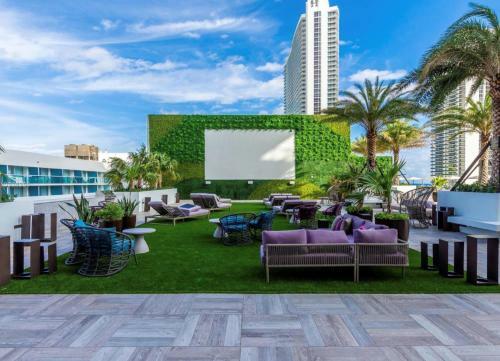 Apartamento 5 Breathtaking Front Ocean View: Brand New 2br