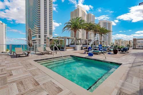 Apartamento 5 Breathtaking Front Ocean View: Brand New 2br