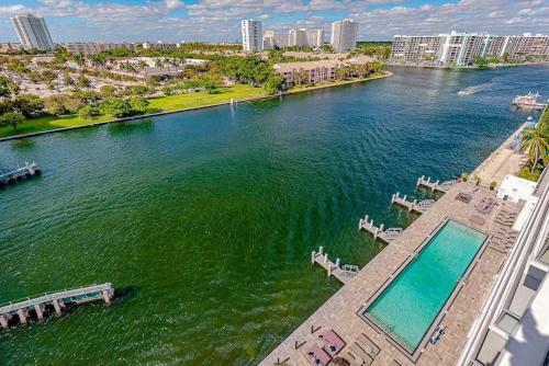 Apartamento 5 Breathtaking Front Ocean View: Brand New 2br