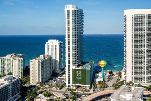 Apartamento Brand New Premium Two Bedroom Condo, Beach Side