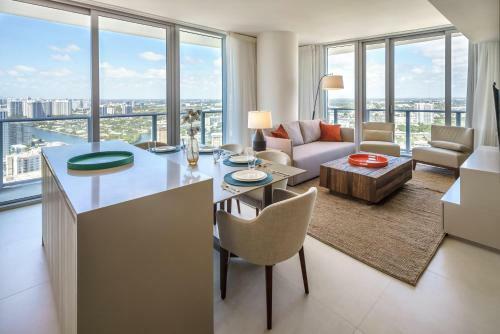 Apartamento Brand New Premium Two Bedroom Condo, Beach Side