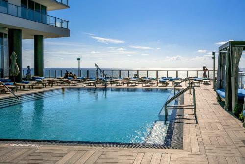 Apartamento Brand New Premium Two Bedroom Condo, Beach Side