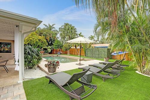 Trendy Renovated 4 Br Home W/ Heated Pool