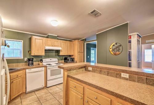 Homosassa House With Fire Pit Less Than 2 Miles To River!