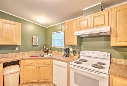 Homosassa House With Fire Pit Less Than 2 Miles To River!