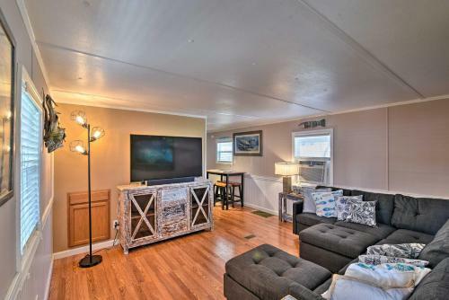 Cozy Riverfront Homosassa Cottage With Boat Slip