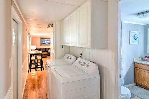 Cozy Riverfront Homosassa Cottage With Boat Slip