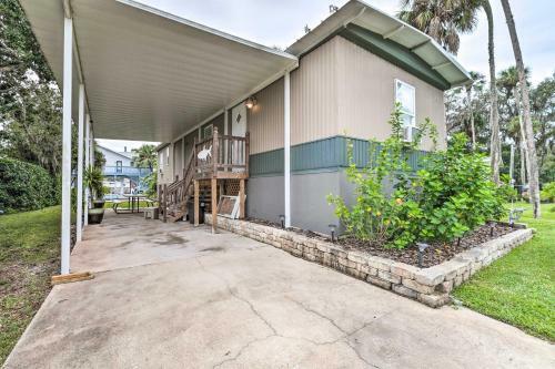 Cozy Riverfront Homosassa Cottage With Boat Slip