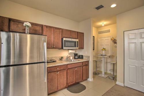 Bright South Florida Getaway Near Parks And Bay