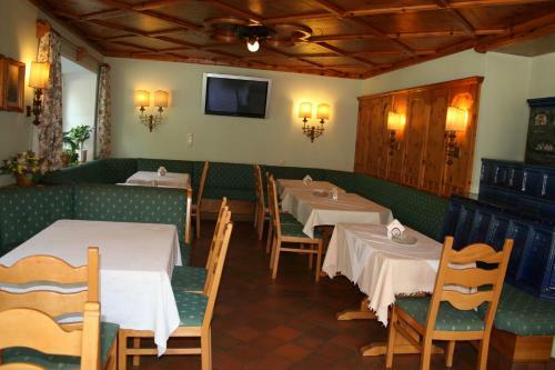 Hostal Gasthaus �berfuhr