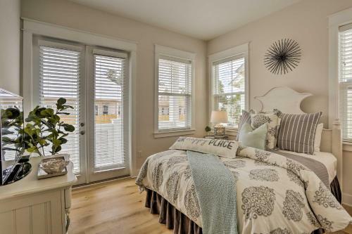Resort Condo With Golf Cart - Walk To Beach!