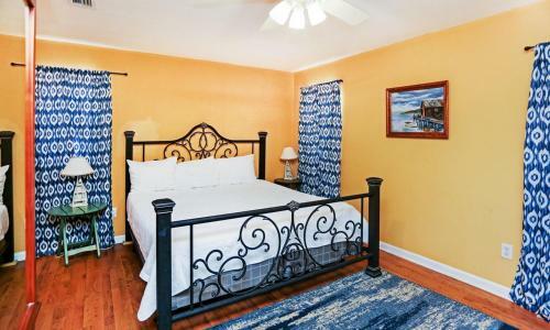 Indian Pass Subdivision Homes - Pet Friendly By Pristine Properties