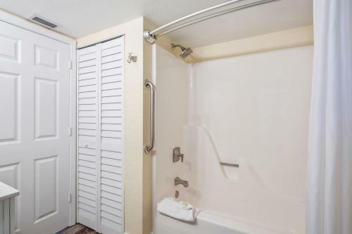 Saint Martin Suite