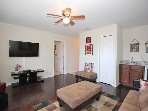 Kissimmee Villa Sleeps 10 Pool Air Con Wifi