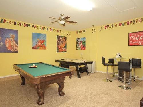 Kissimmee Villa Sleeps 10 Pool Air Con Wifi