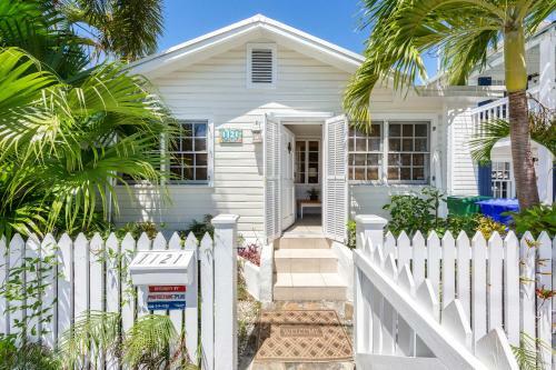 Petronia Cottage