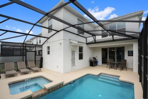 Villa Amazing 5 Bedroom Home With Private Pool