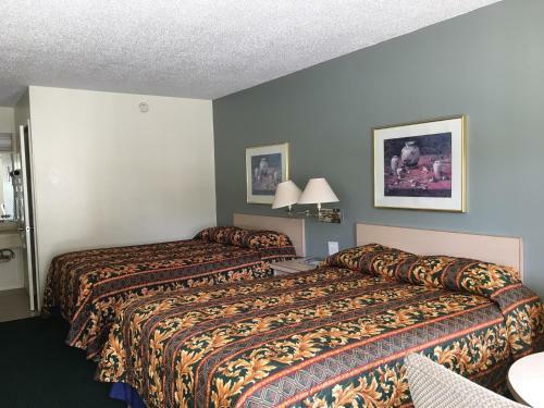 Riviera Motel