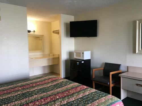 Riviera Motel