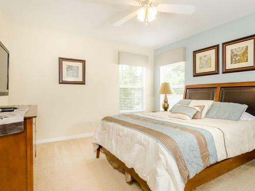 2753 Lido Key Drive Villa #221730 Villa
