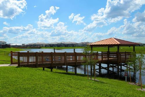 Four Bedrooms W/ Pool Storey Lake Resort 4902