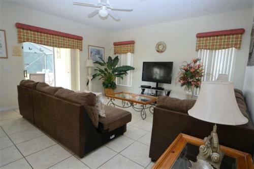 Gorgeous 4 Bedroom Pool Home In Cumbrian Lakes